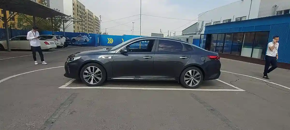 Kia K5 2015 года за 9 000 000 тг. в Алматы