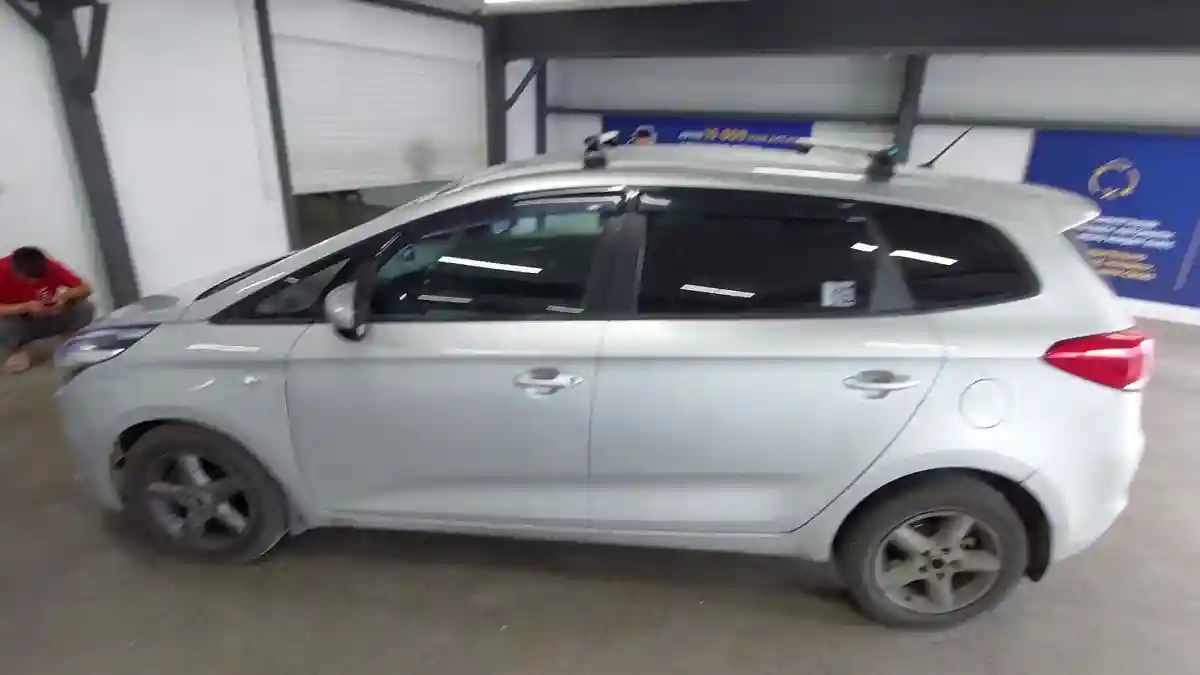 Kia Carens 2013 года за 7 000 000 тг. в Астана