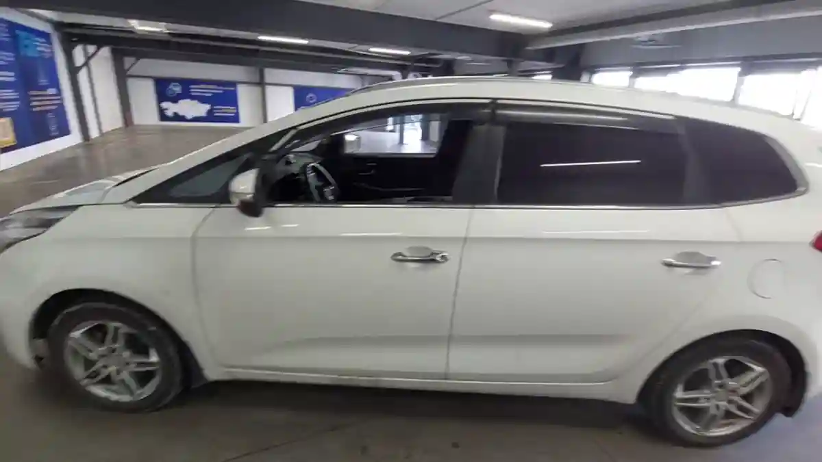 Kia Carens 2013 года за 8 000 000 тг. в Астана