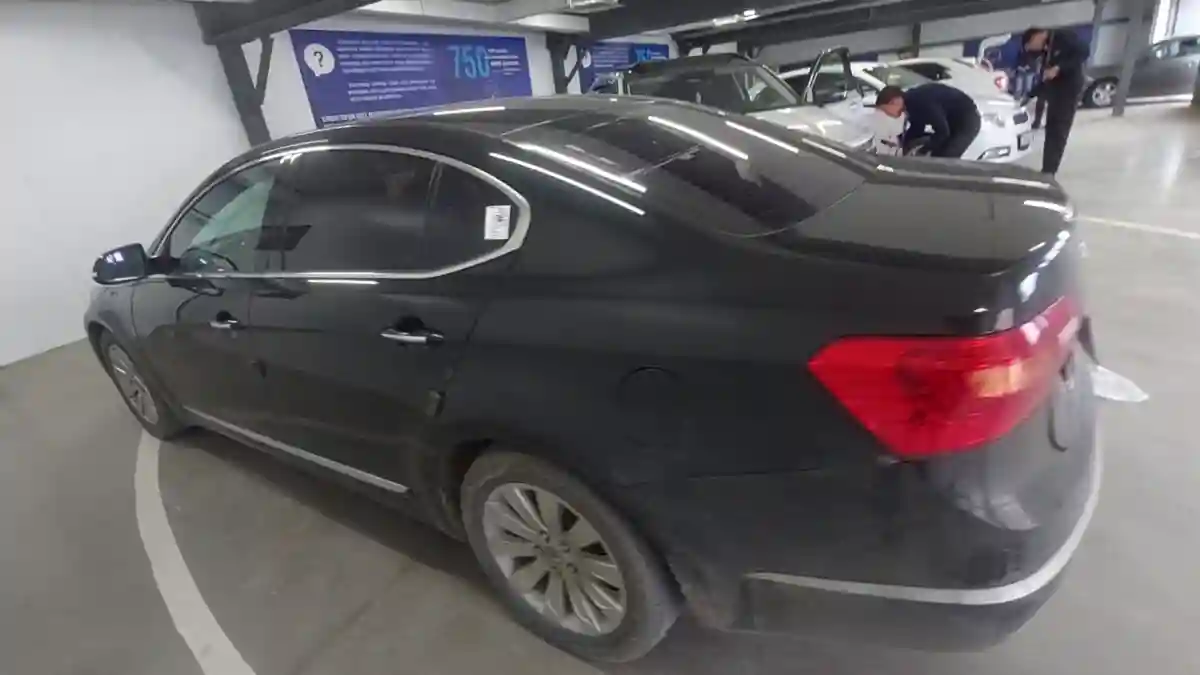 Kia K7 2011 года за 7 500 000 тг. в Астана