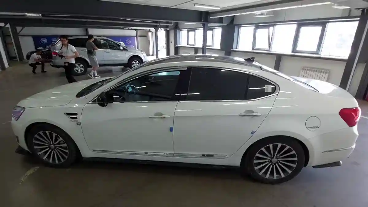 Kia K7 2014 года за 8 900 000 тг. в Астана