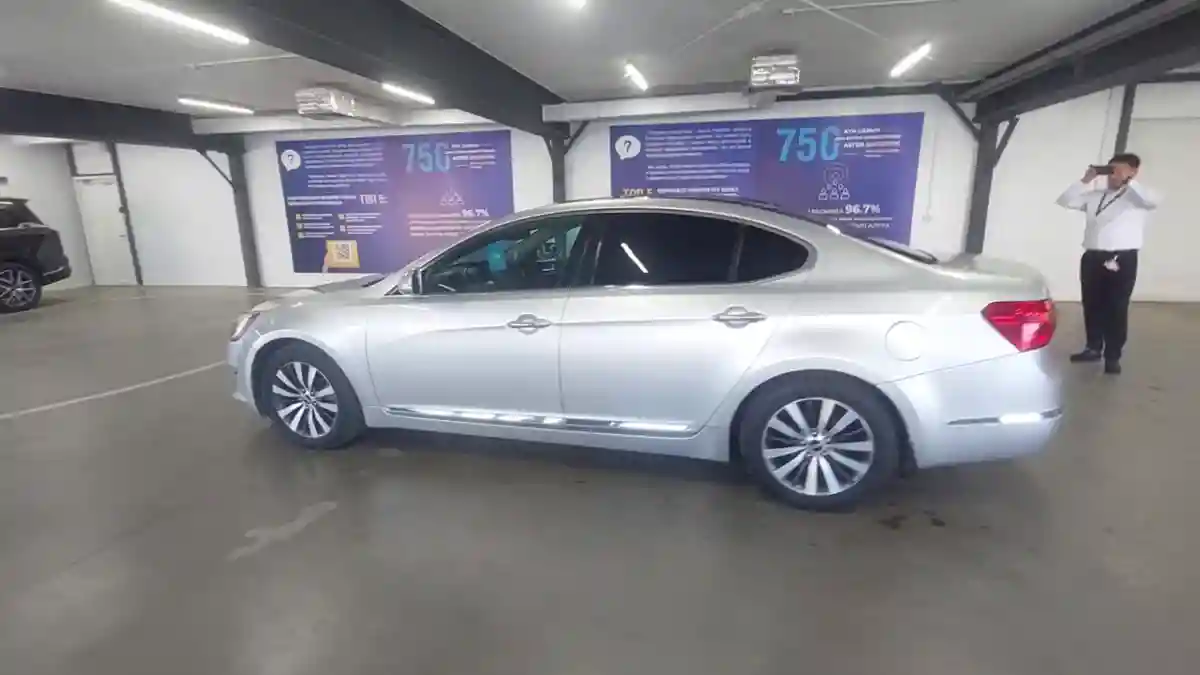 Kia Cadenza 2012 года за 7 200 000 тг. в Астана