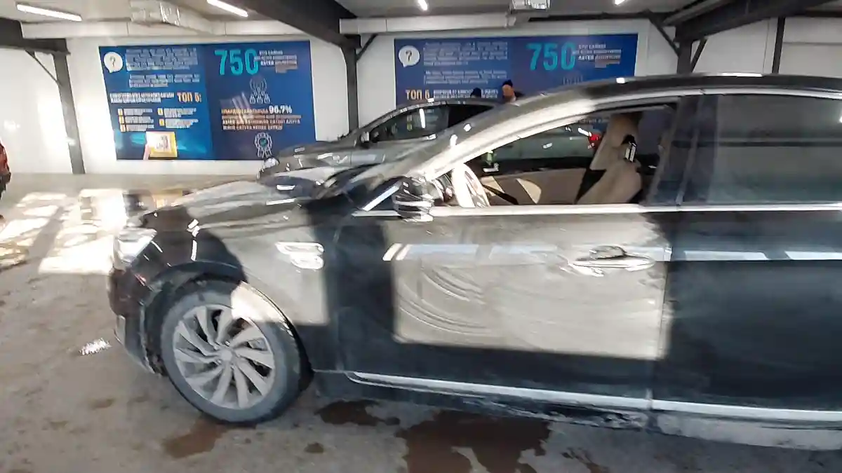 Kia K7 2013 года за 9 200 000 тг. в Астана