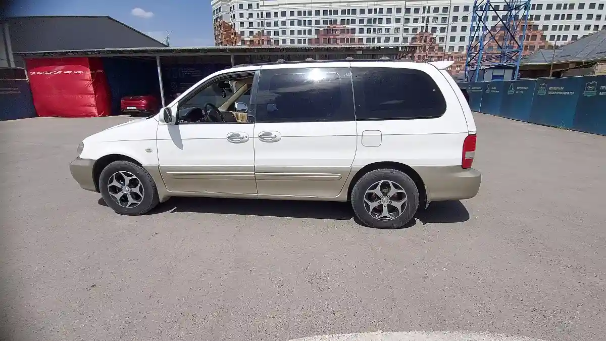 Kia Carnival 2001 года за 3 000 000 тг. в Шымкент