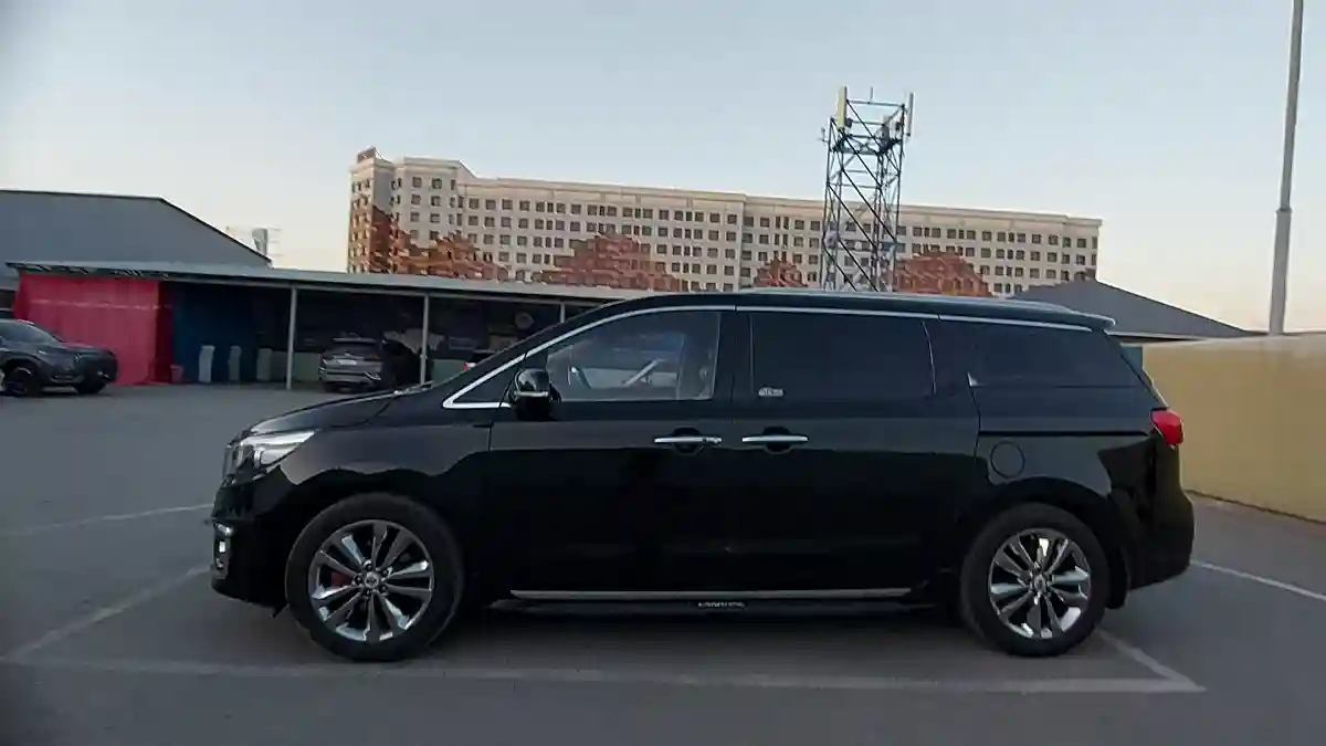 Kia Carnival 2017 года за 13 000 000 тг. в Шымкент