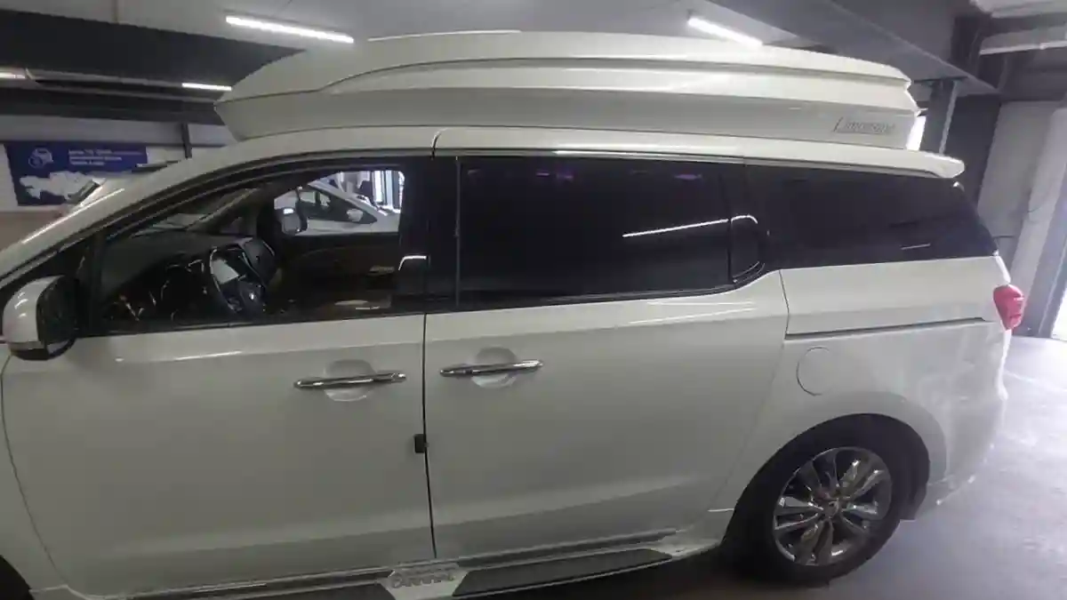 Kia Carnival 2016 года за 16 500 000 тг. в Астана