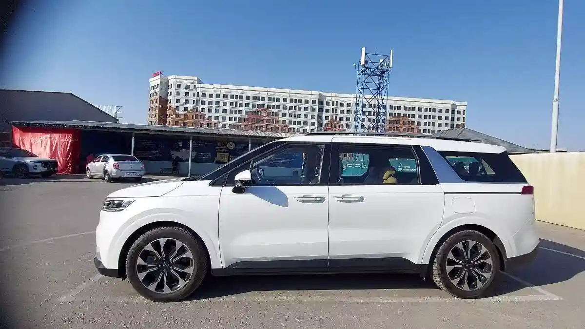 Kia Carnival 2022 года за 17 000 000 тг. в Шымкент