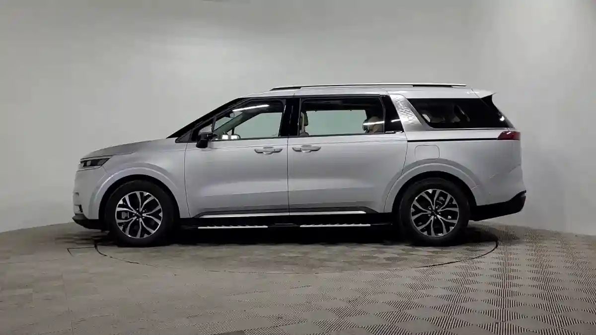 Kia Carnival 2021 года за 19 000 000 тг. в Алматы