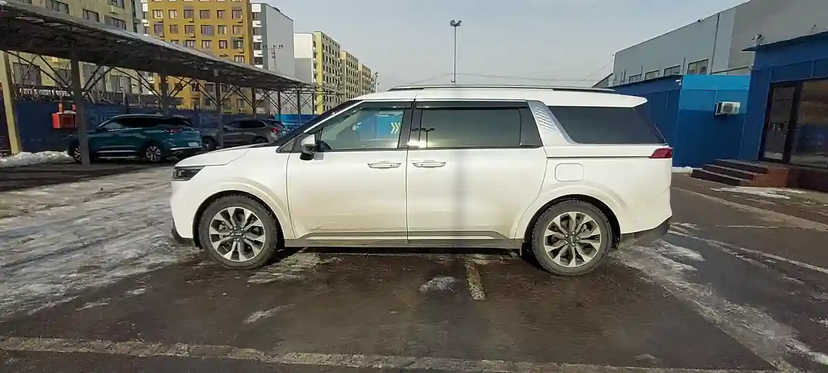 Kia Carnival 2022 года за 23 000 000 тг. в Алматы