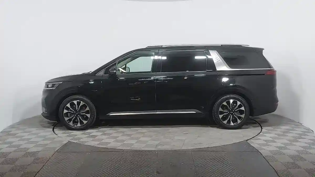 Kia Carnival 2023 года за 17 790 000 тг. в Астана