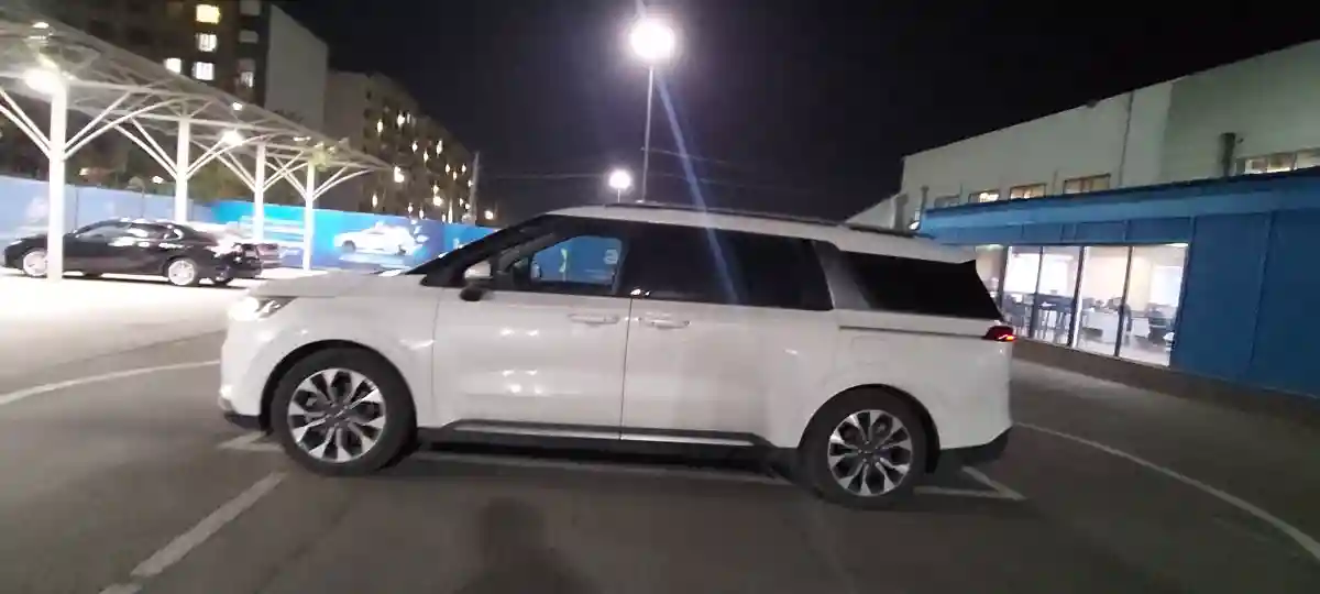 Kia Carnival 2023 года за 21 000 000 тг. в Алматы