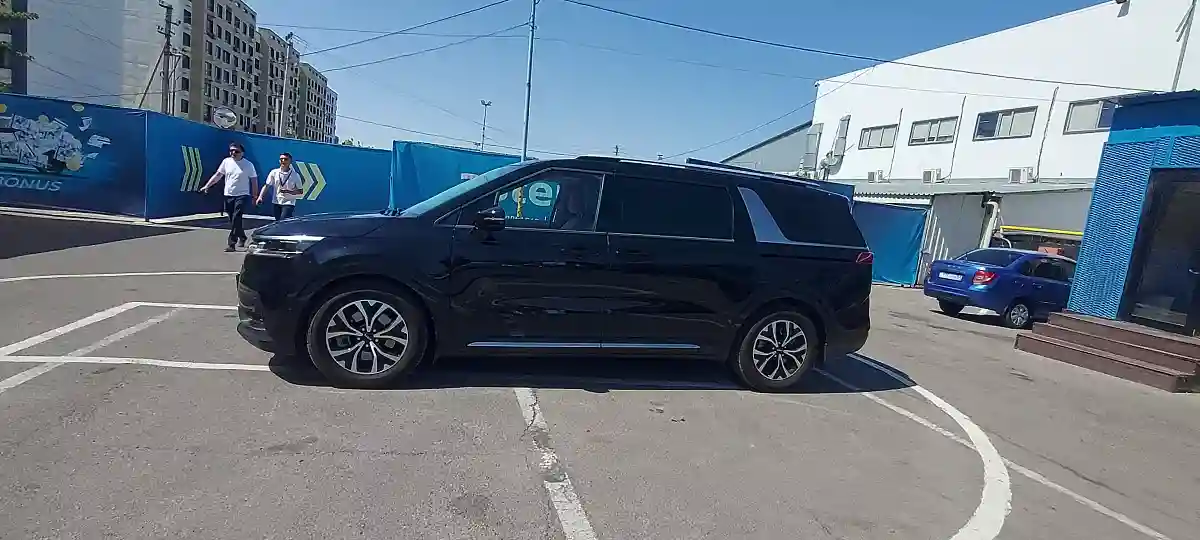 Kia Carnival 2021 года за 19 000 000 тг. в Алматы