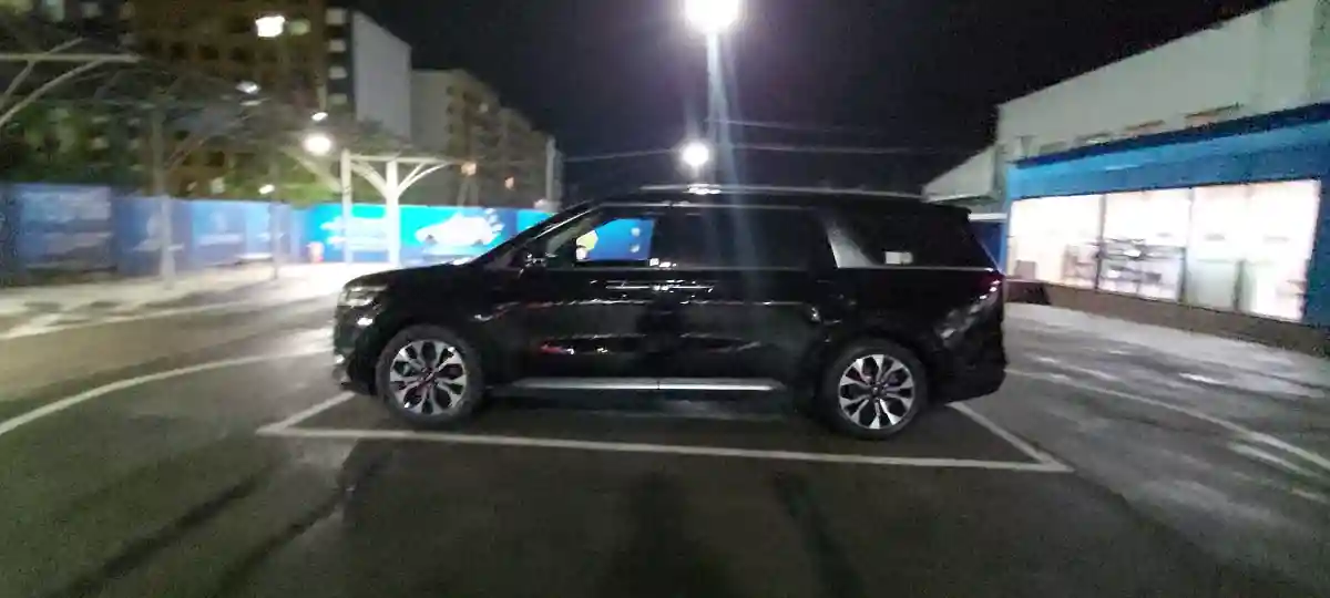 Kia Carnival 2021 года за 23 000 000 тг. в Алматы