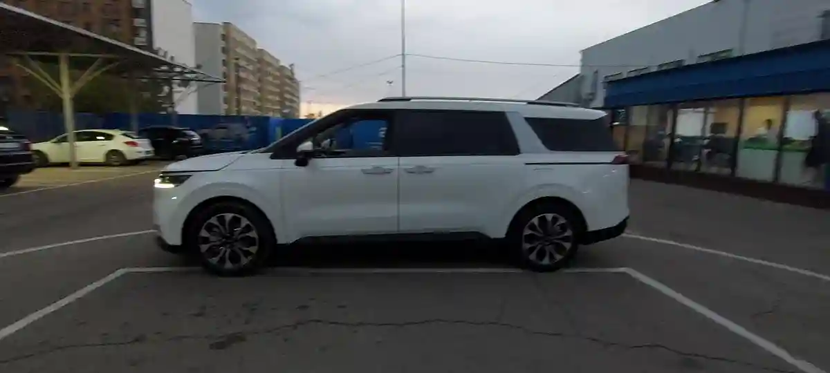 Kia Carnival 2023 года за 23 000 000 тг. в Алматы