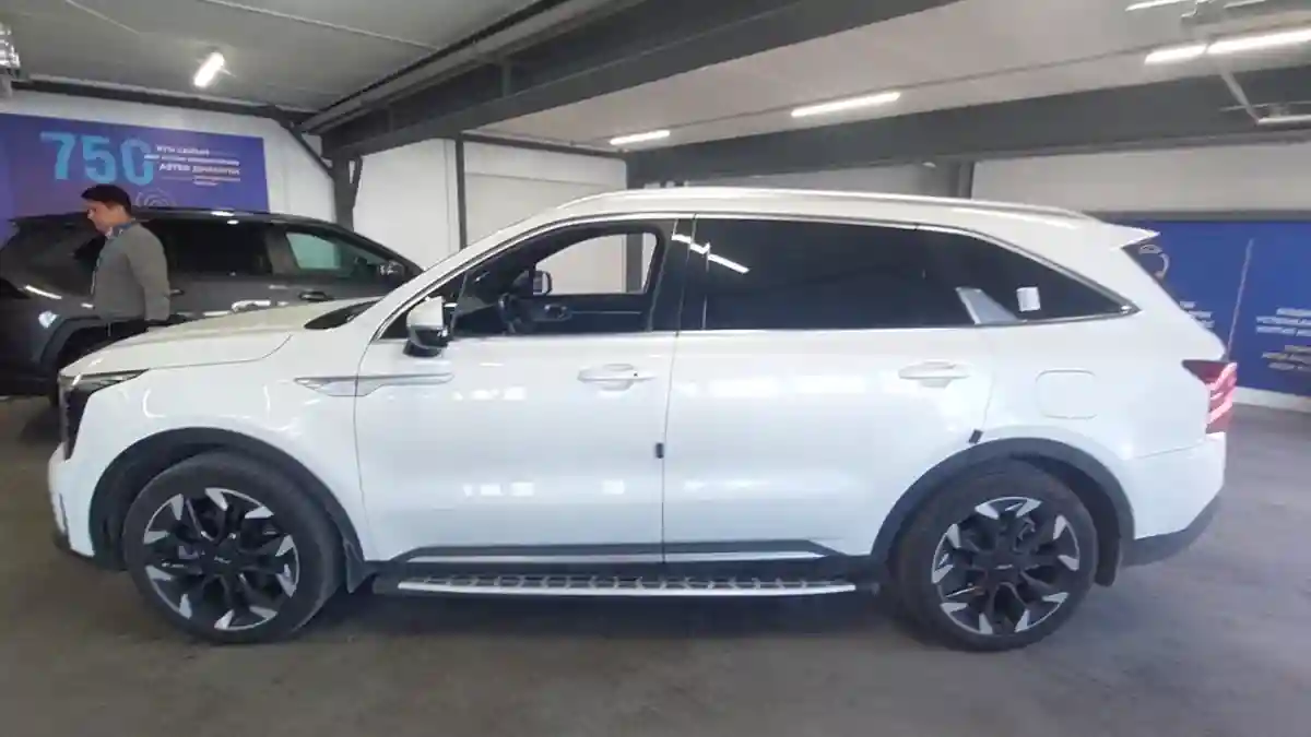 Kia Sorento 2023 года за 21 500 000 тг. в Астана