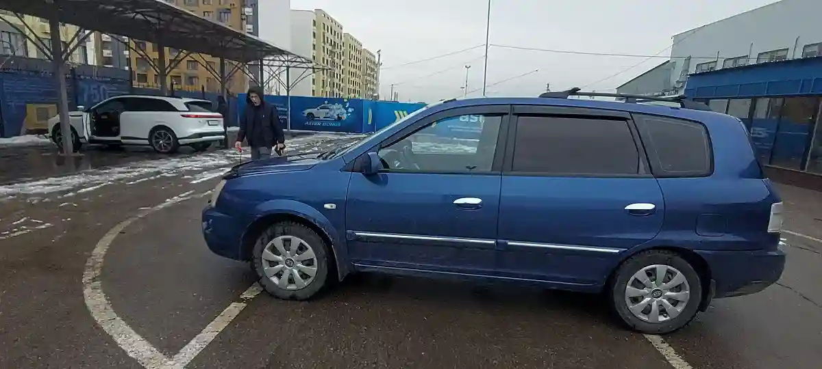 Kia Carens 2003 года за 2 000 000 тг. в Алматы