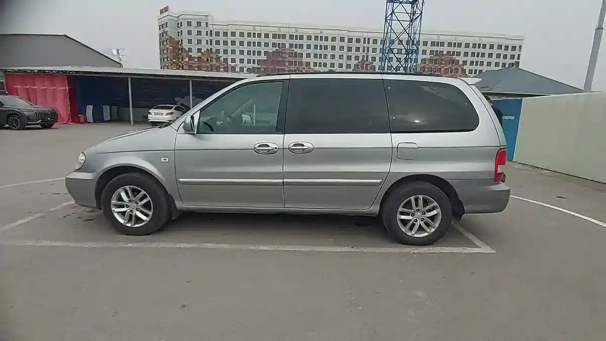 Kia Carnival 2004 года за 2 500 000 тг. в Шымкент