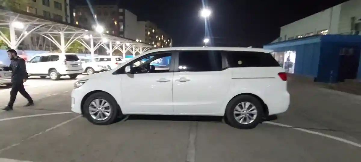 Kia Carnival 2017 года за 12 800 000 тг. в Алматы