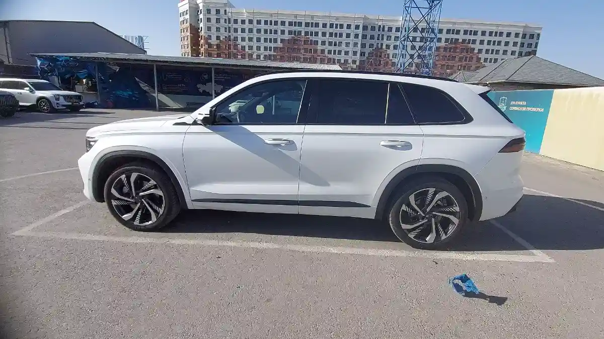 Geely Monjaro 2023 года за 17 000 000 тг. в Шымкент