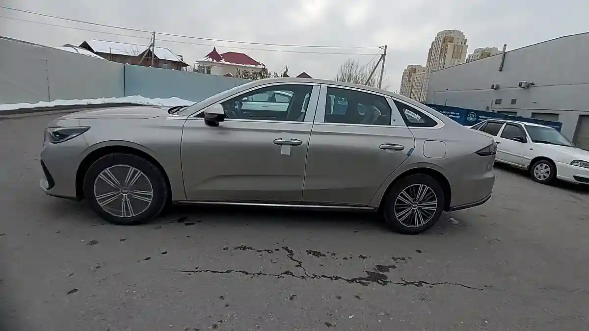 Geely Galaxy L6 2025 года за 13 000 000 тг. в Шымкент