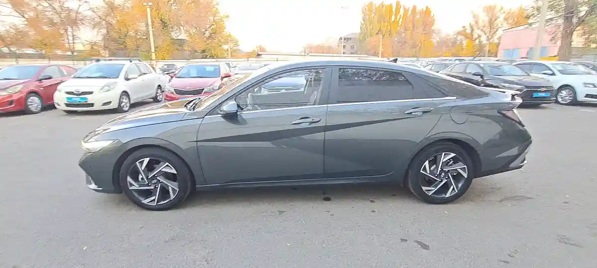Hyundai Elantra 2023 года за 8 390 000 тг. в Алматы
