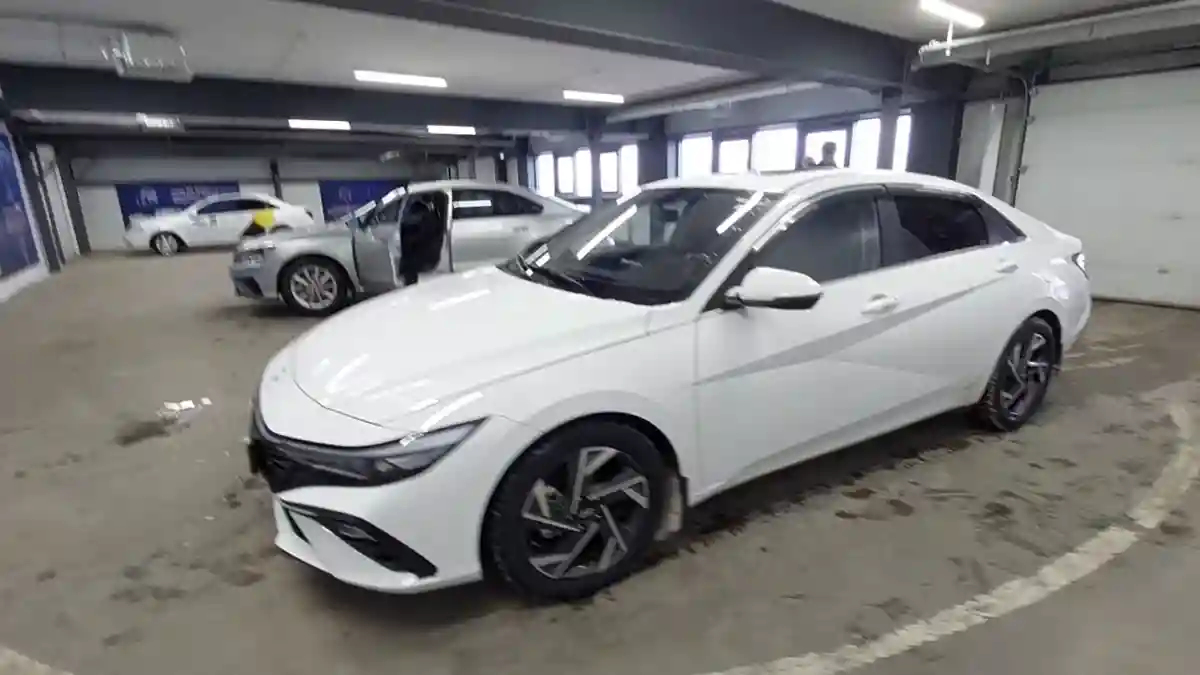 Hyundai Elantra 2023 года за 8 400 000 тг. в Астана