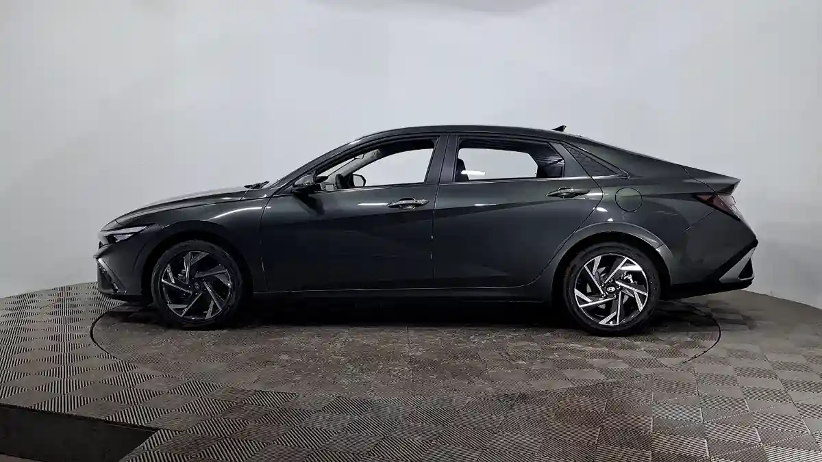 Hyundai Elantra 2024 года за 9 450 000 тг. в Астана