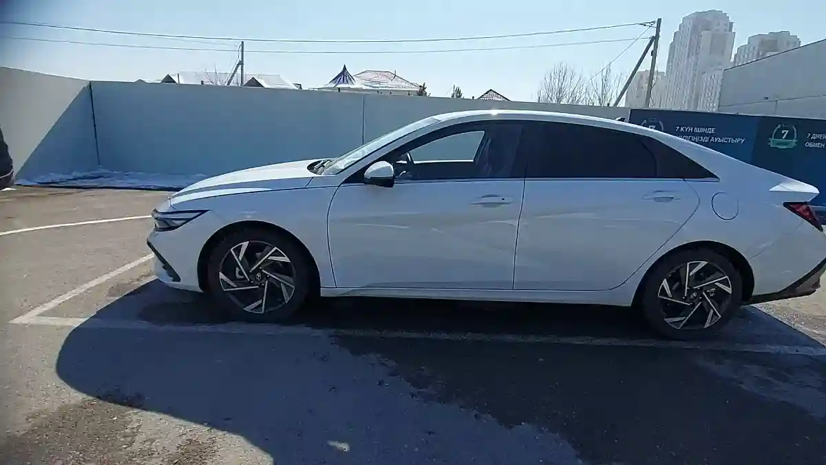 Hyundai Elantra 2024 года за 9 200 000 тг. в Шымкент