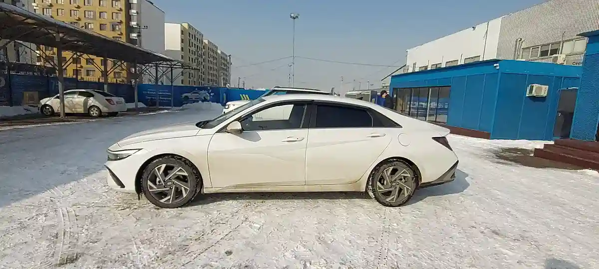 Hyundai Elantra 2023 года за 8 500 000 тг. в Алматы