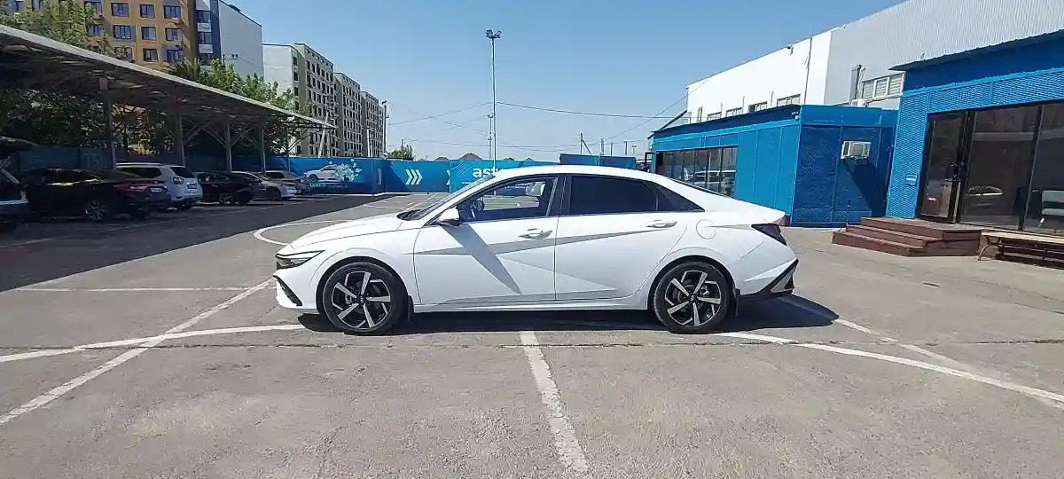 Hyundai Elantra 2023 года за 8 500 000 тг. в Алматы