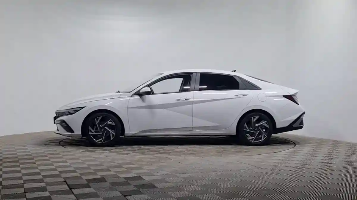 Hyundai Elantra 2024 года за 8 690 000 тг. в Алматы