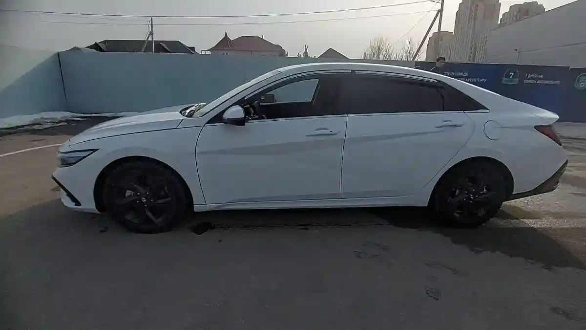 Hyundai Elantra 2024 года за 8 900 000 тг. в Шымкент