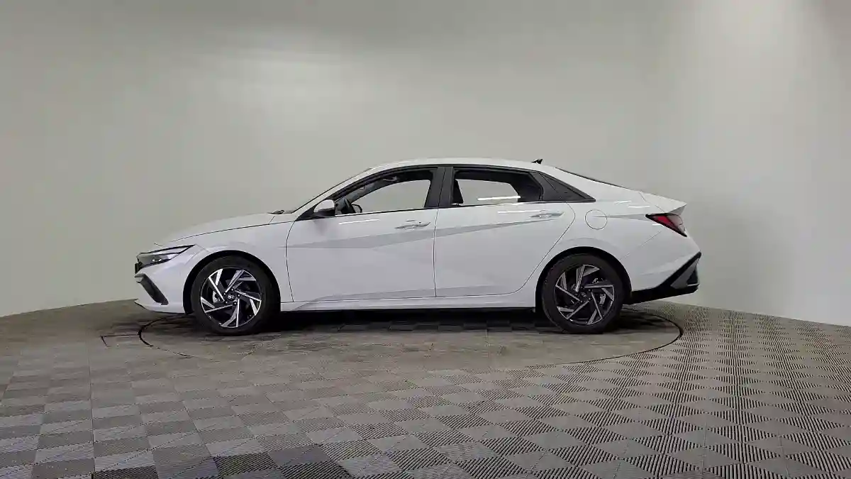 Hyundai Elantra 2024 года за 9 250 000 тг. в Алматы