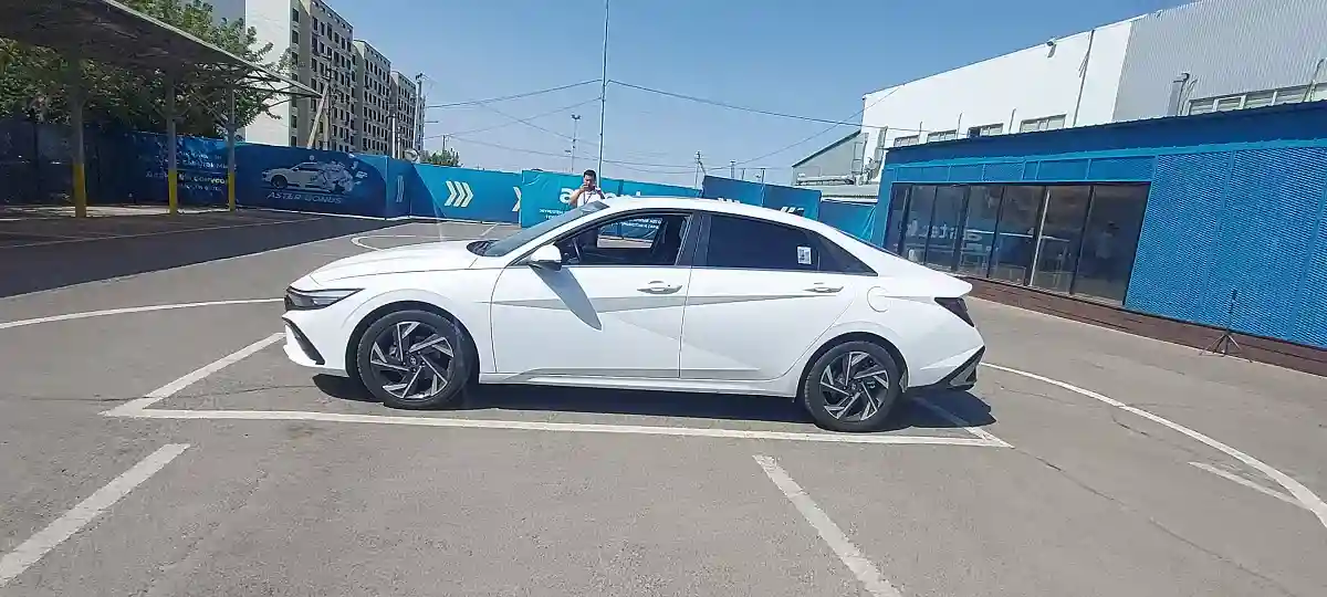 Hyundai Elantra 2024 года за 9 000 000 тг. в Алматы