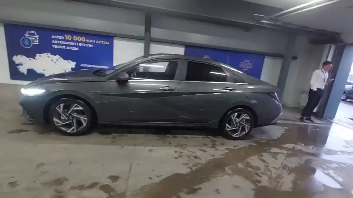 Hyundai Elantra 2024 года за 8 900 000 тг. в Астана