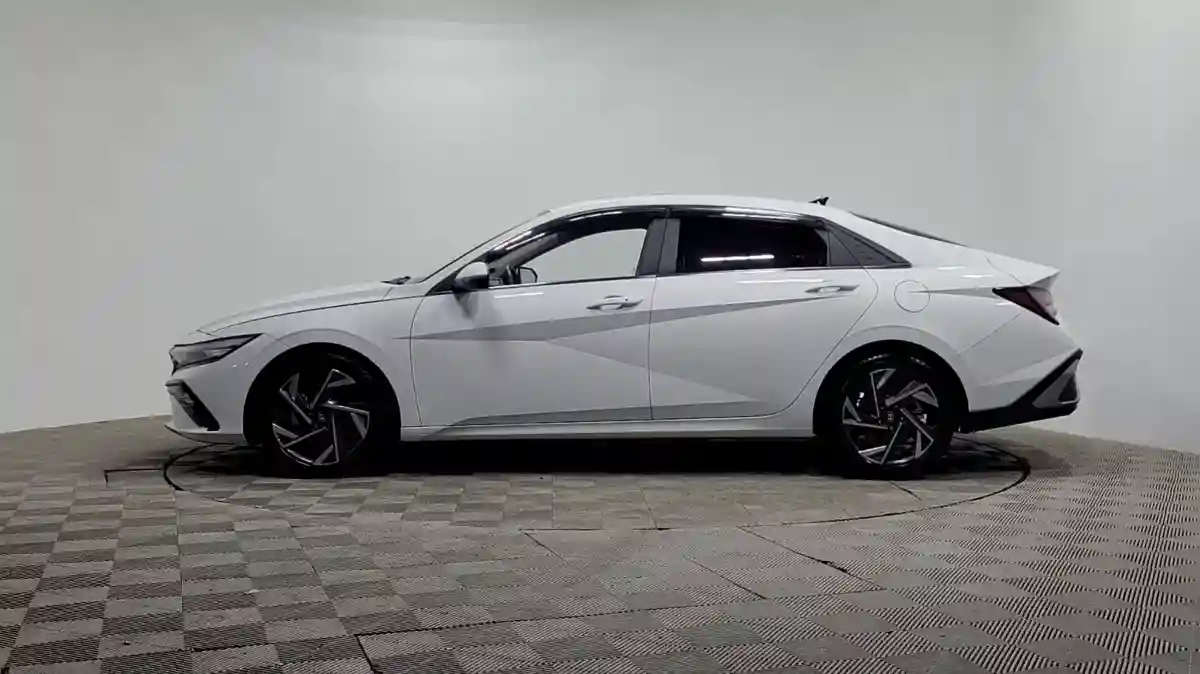 Hyundai Elantra 2023 года за 8 490 000 тг. в Алматы