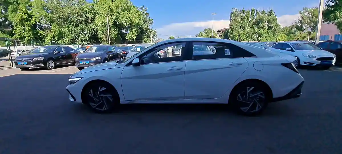 Hyundai Elantra 2024 года за 8 850 000 тг. в Алматы