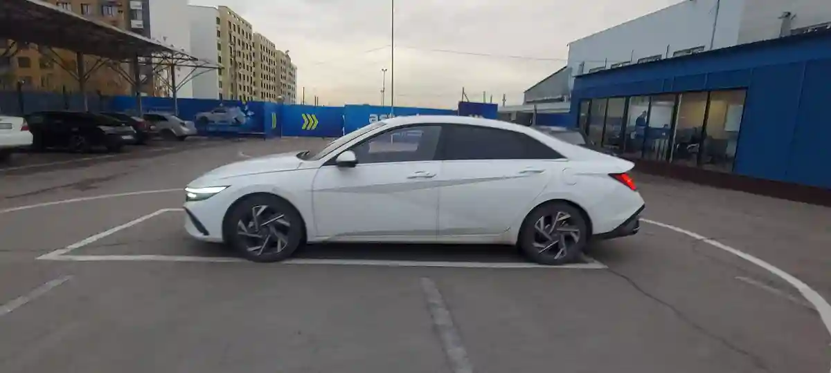 Hyundai Elantra 2024 года за 9 500 000 тг. в Алматы