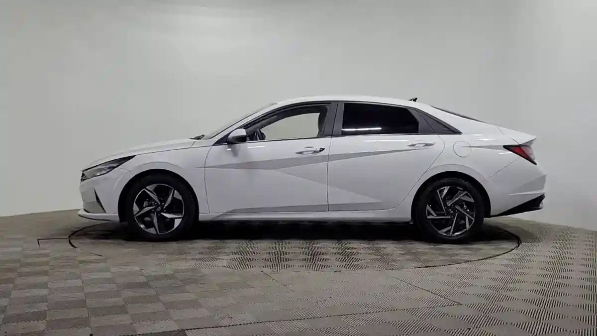 Hyundai Elantra 2021 года за 7 790 000 тг. в Алматы