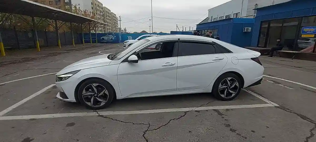 Hyundai Elantra 2023 года за 8 500 000 тг. в Алматы