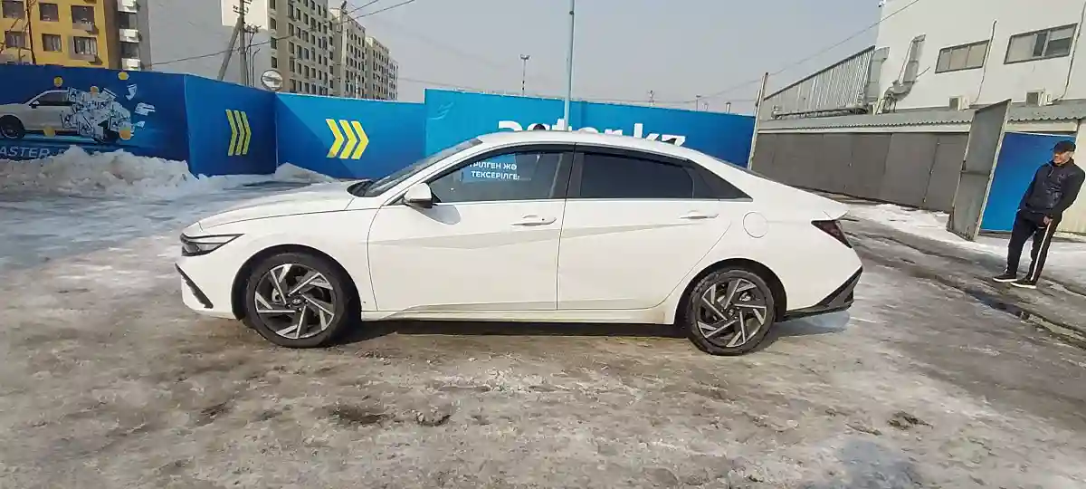 Hyundai Elantra 2023 года за 8 500 000 тг. в Алматы