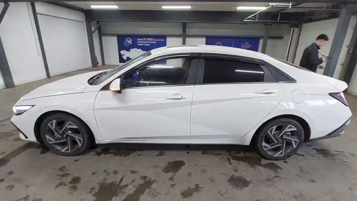 Hyundai Elantra 2023 года за 8 000 000 тг. в Астана