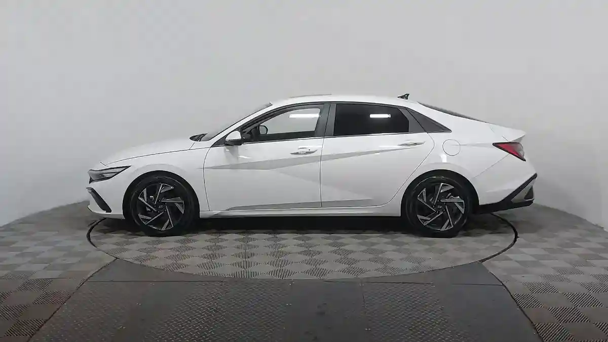 Hyundai Elantra 2024 года за 8 990 000 тг. в Астана