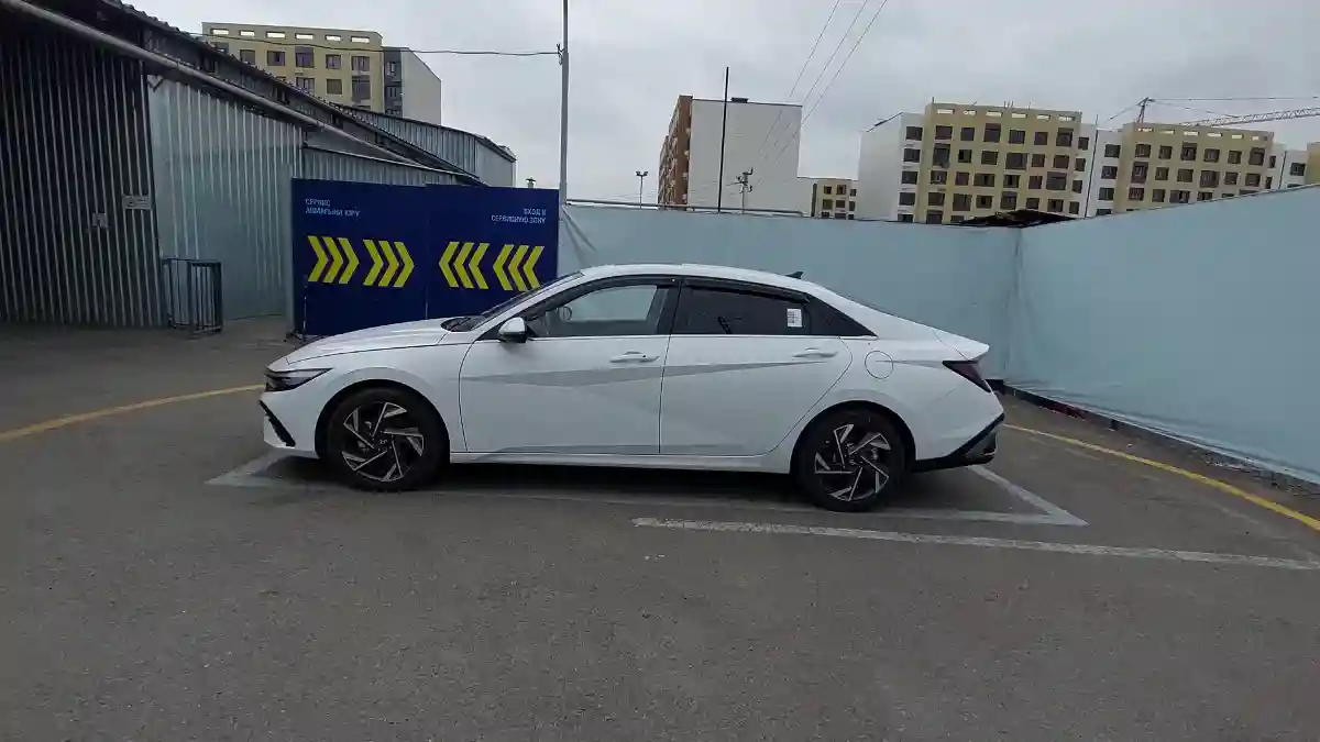 Hyundai Elantra 2023 года за 9 000 000 тг. в Алматы