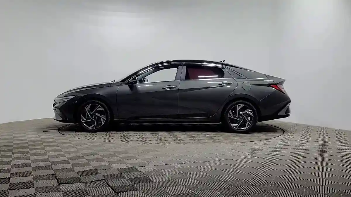 Hyundai Elantra 2023 года за 9 990 000 тг. в Алматы