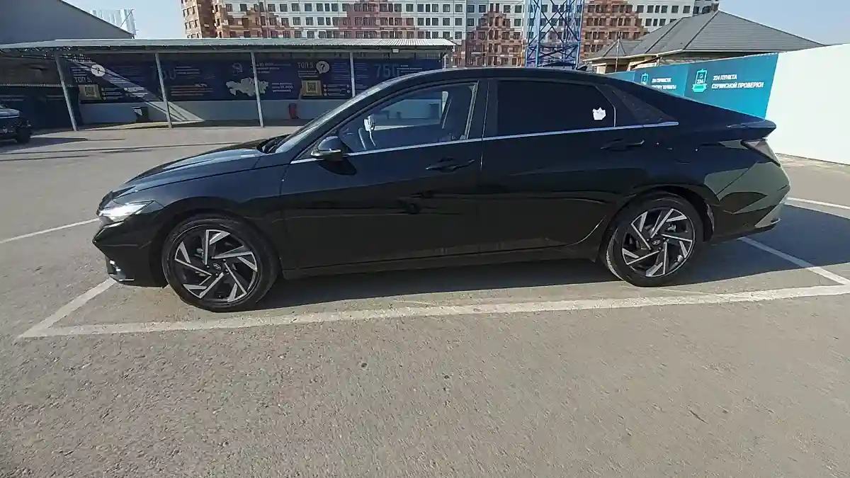 Hyundai Elantra 2023 года за 9 000 000 тг. в Шымкент