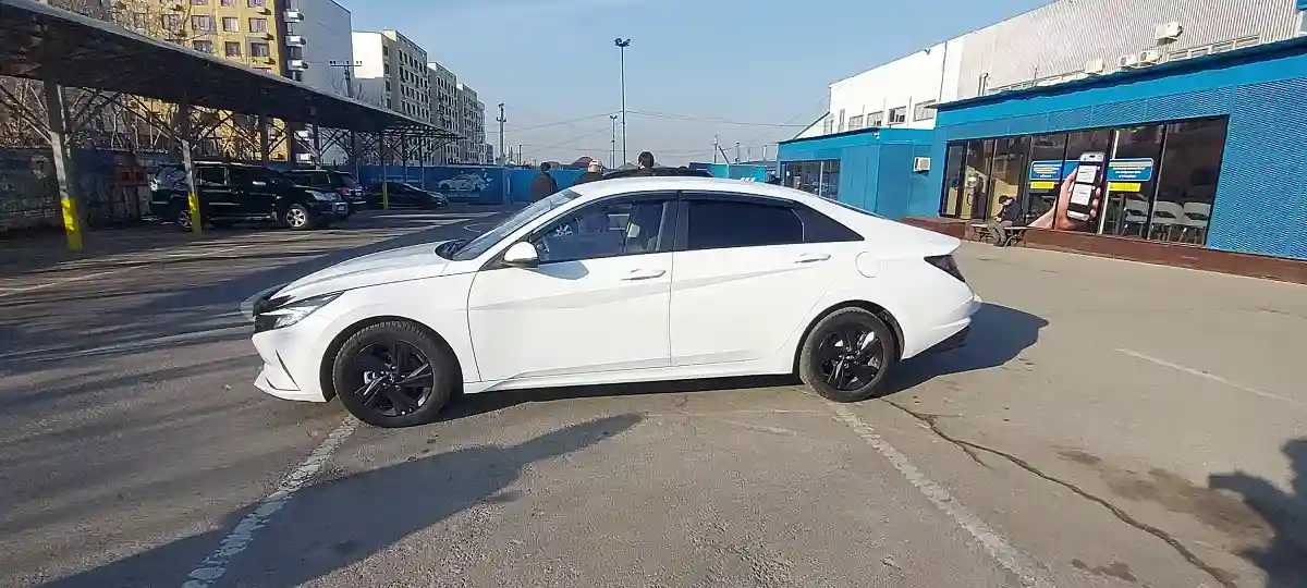 Hyundai Elantra 2023 года за 8 500 000 тг. в Алматы