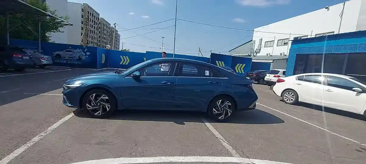 Hyundai Elantra 2023 года за 9 000 000 тг. в Алматы