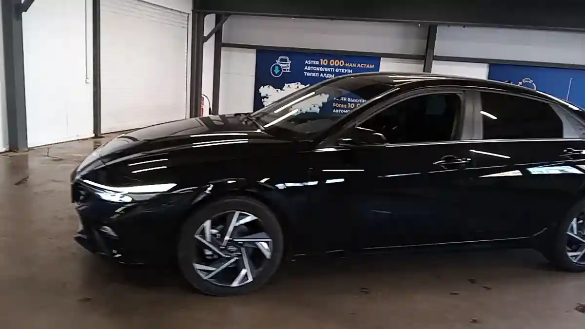 Hyundai Elantra 2023 года за 9 000 000 тг. в Астана