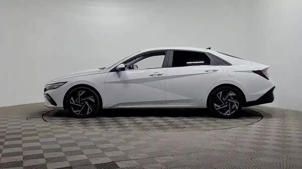 Hyundai Elantra 2024 года за 8 690 000 тг. в Алматы